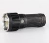 Convoy 3X21A SFT40 lampe de recherche avec 5400 lumens et une portée de 1029 m